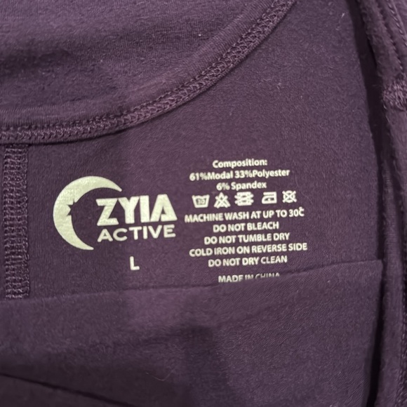 Lot of 3 women’s size L workout tanks by Ziya Activewear - Picture 7 of 9